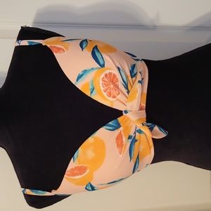 EUC 34DD Shade & Shore bikini top